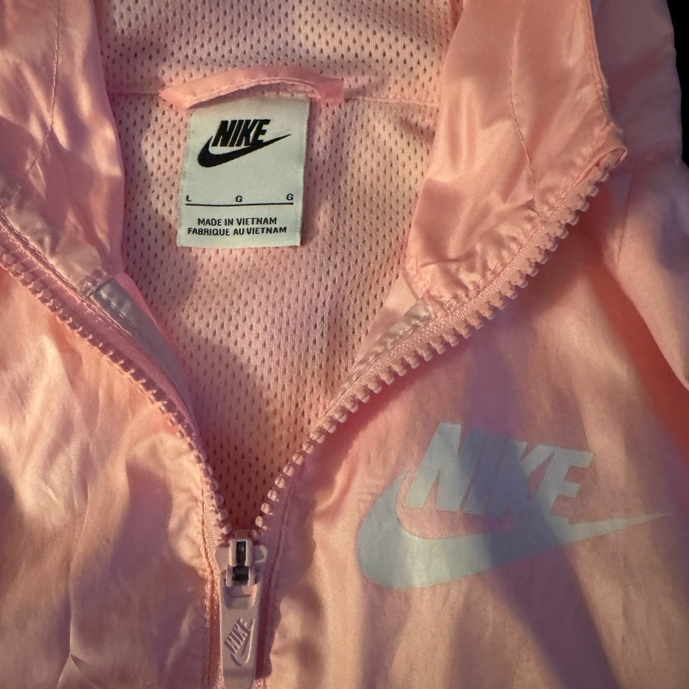 Nike hooded windbreaker
